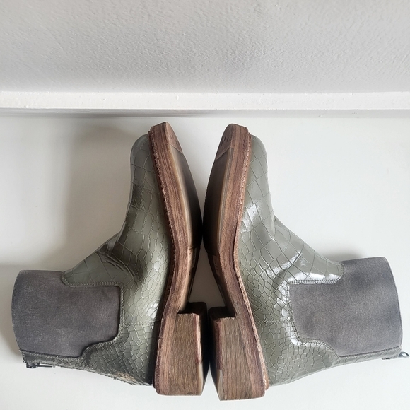 New Free People Arlo Santa Fe Dust Storm Chelsea Boots 6.5 US/36.5 EU - Picture 12 of 15